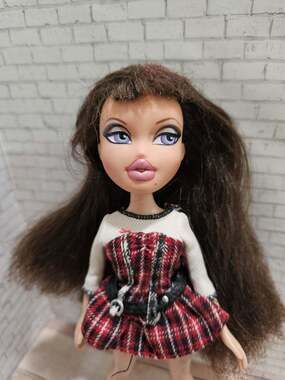 Bratz 2010 Twiins Roxxi Doll 10th Anniversary Plaid Outfit Brown Hair MGA